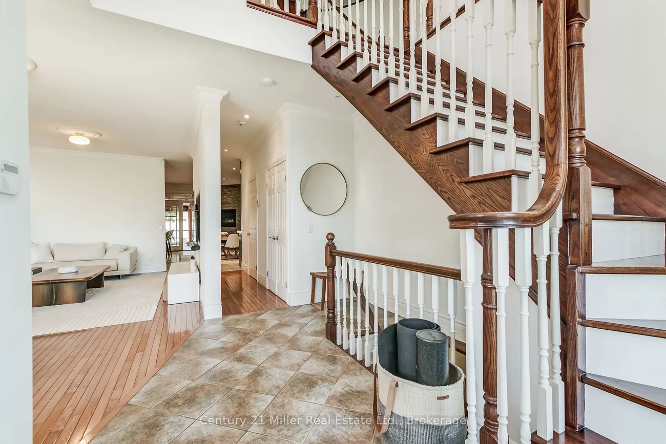 2377, Ontario, 1001 - BR Bronte, Oakville
