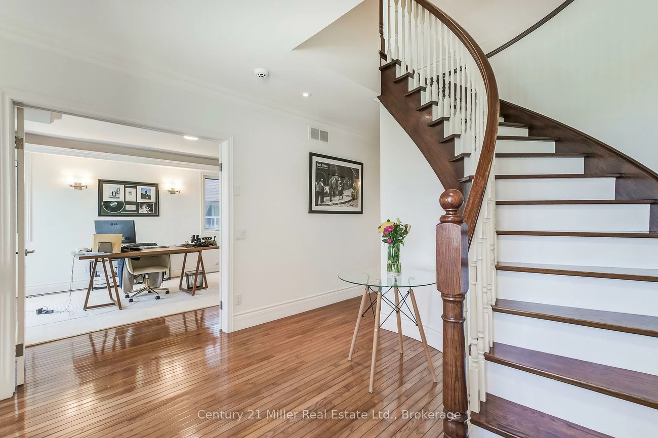 2377, Ontario, 1001 - BR Bronte, Oakville