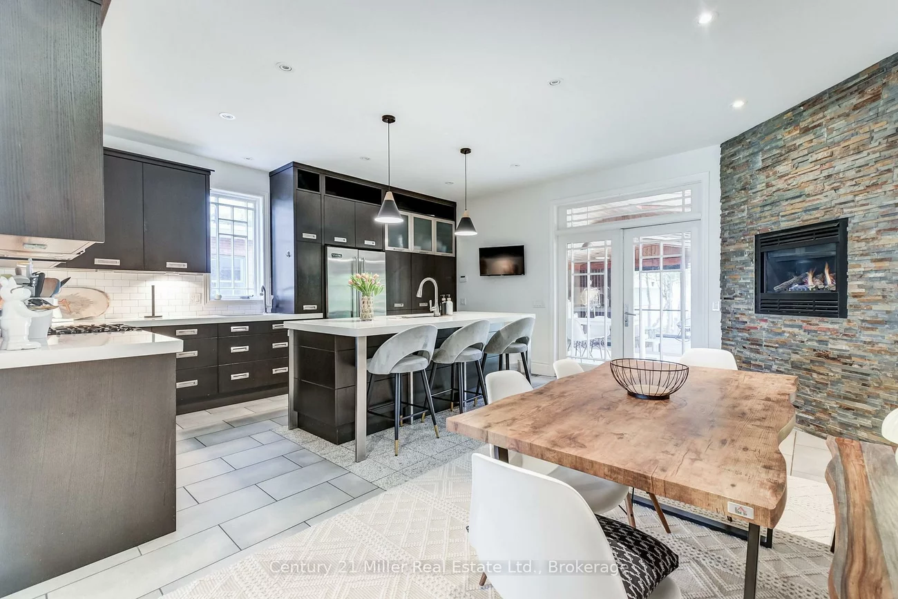 2377, Ontario, 1001 - BR Bronte, Oakville
