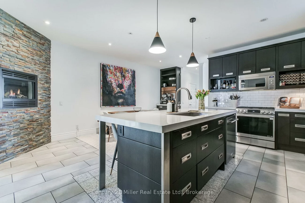 2377, Ontario, 1001 - BR Bronte, Oakville