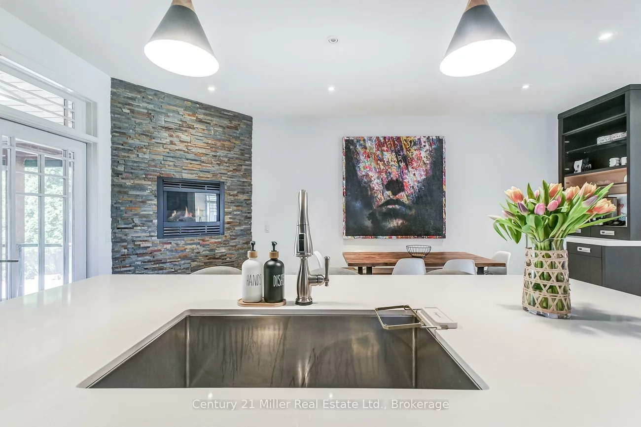 2377, Ontario, 1001 - BR Bronte, Oakville