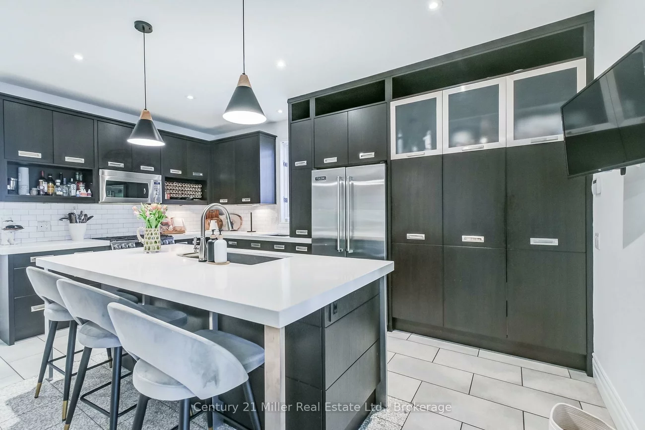 2377, Ontario, 1001 - BR Bronte, Oakville