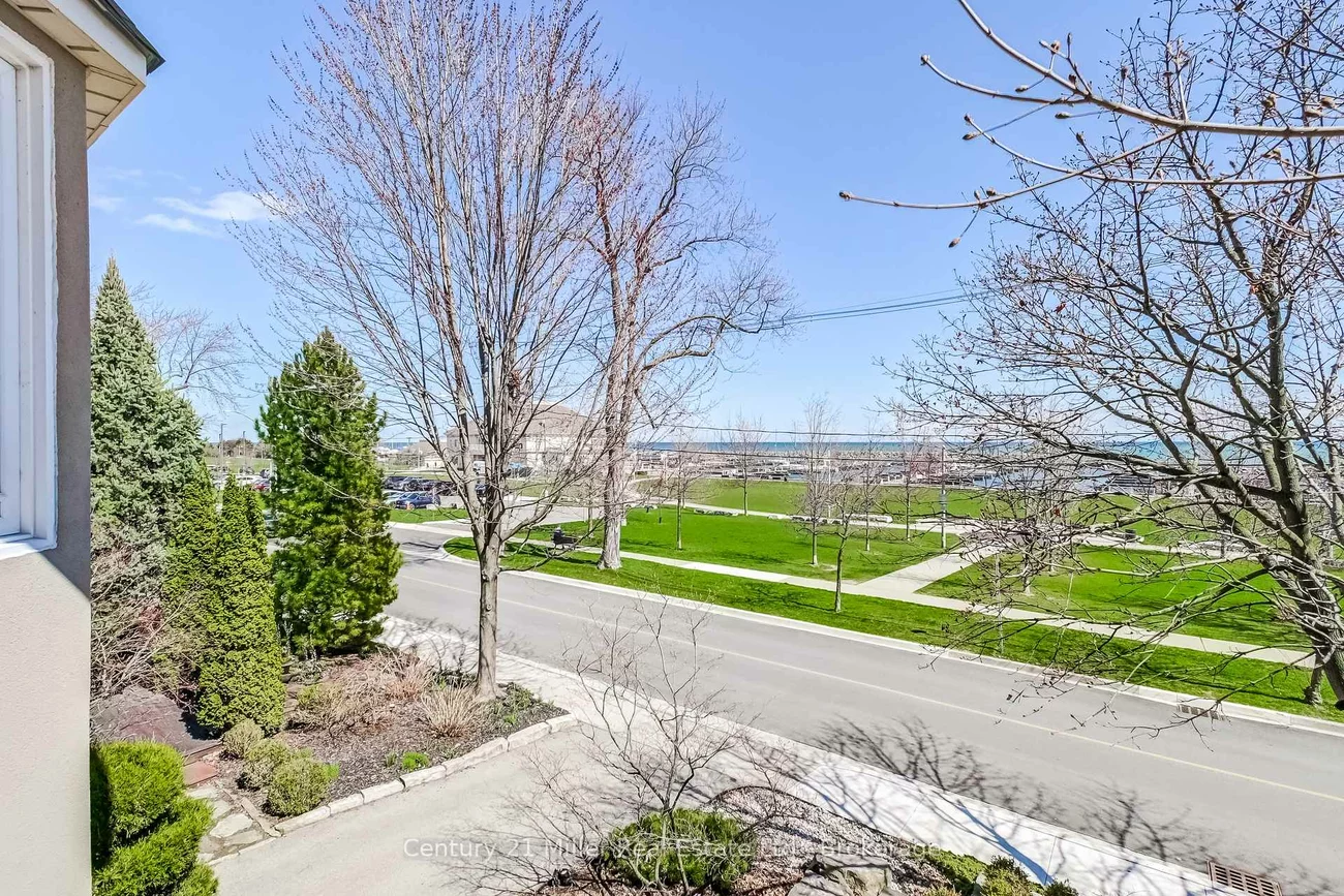 2377, Ontario, 1001 - BR Bronte, Oakville