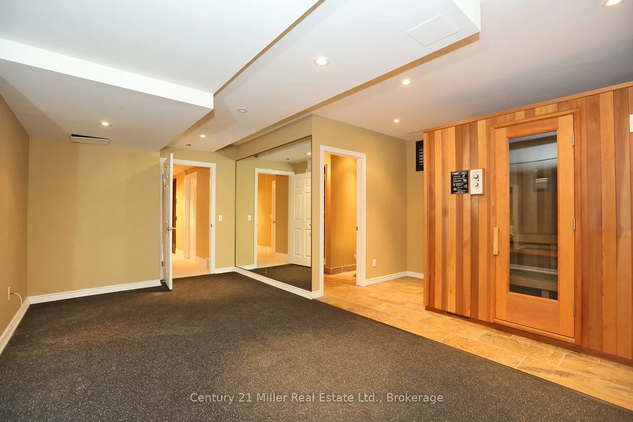 2377, Ontario, 1001 - BR Bronte, Oakville