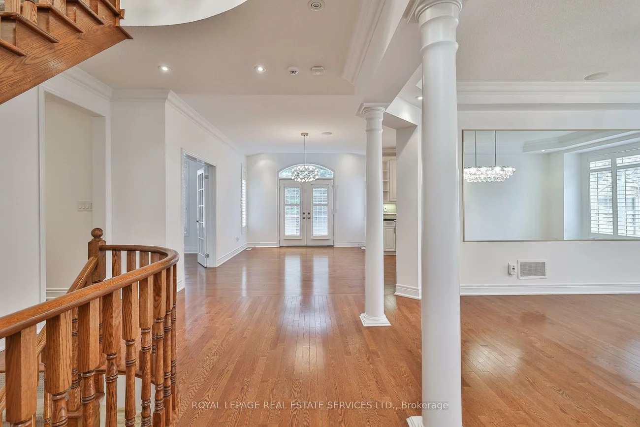 3446, Vernon Powell, 1008 - GO Glenorchy, Oakville