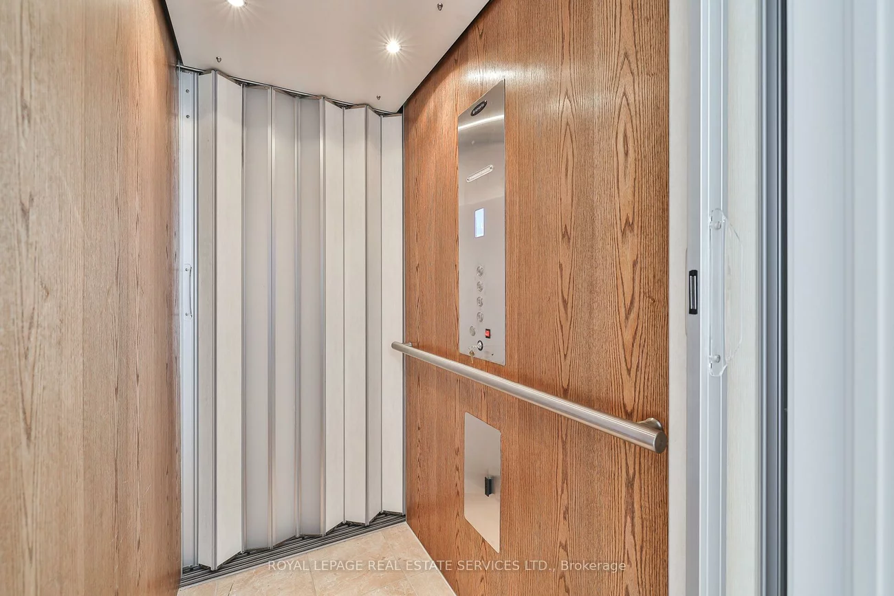 3446, Vernon Powell, 1008 - GO Glenorchy, Oakville