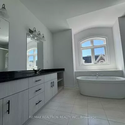 260, Melody Common, 1015 - RO River Oaks, Oakville
