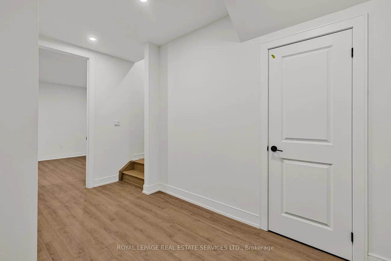2272, Sovereign, 1001 - BR Bronte, Oakville