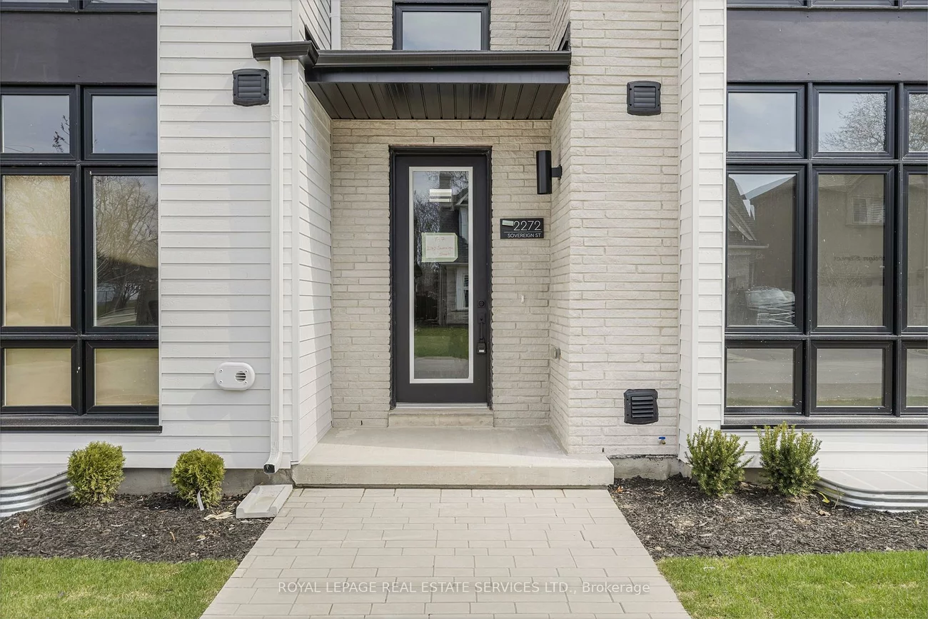2272, Sovereign, 1001 - BR Bronte, Oakville