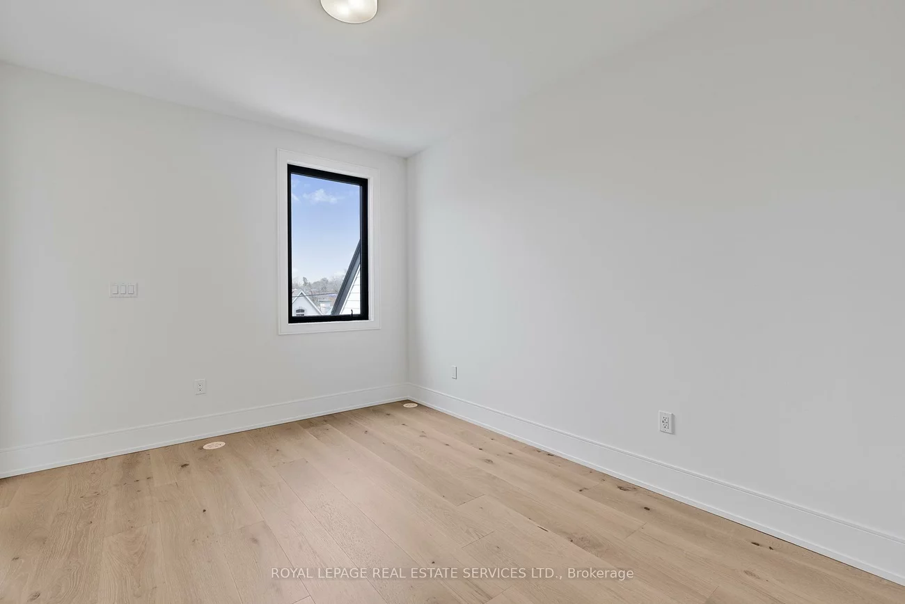 2272, Sovereign, 1001 - BR Bronte, Oakville