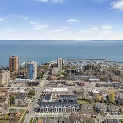 2272, Sovereign, 1001 - BR Bronte, Oakville