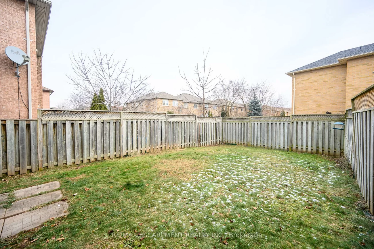 2373, Newcastle, 1022 - WT West Oak Trails, Oakville