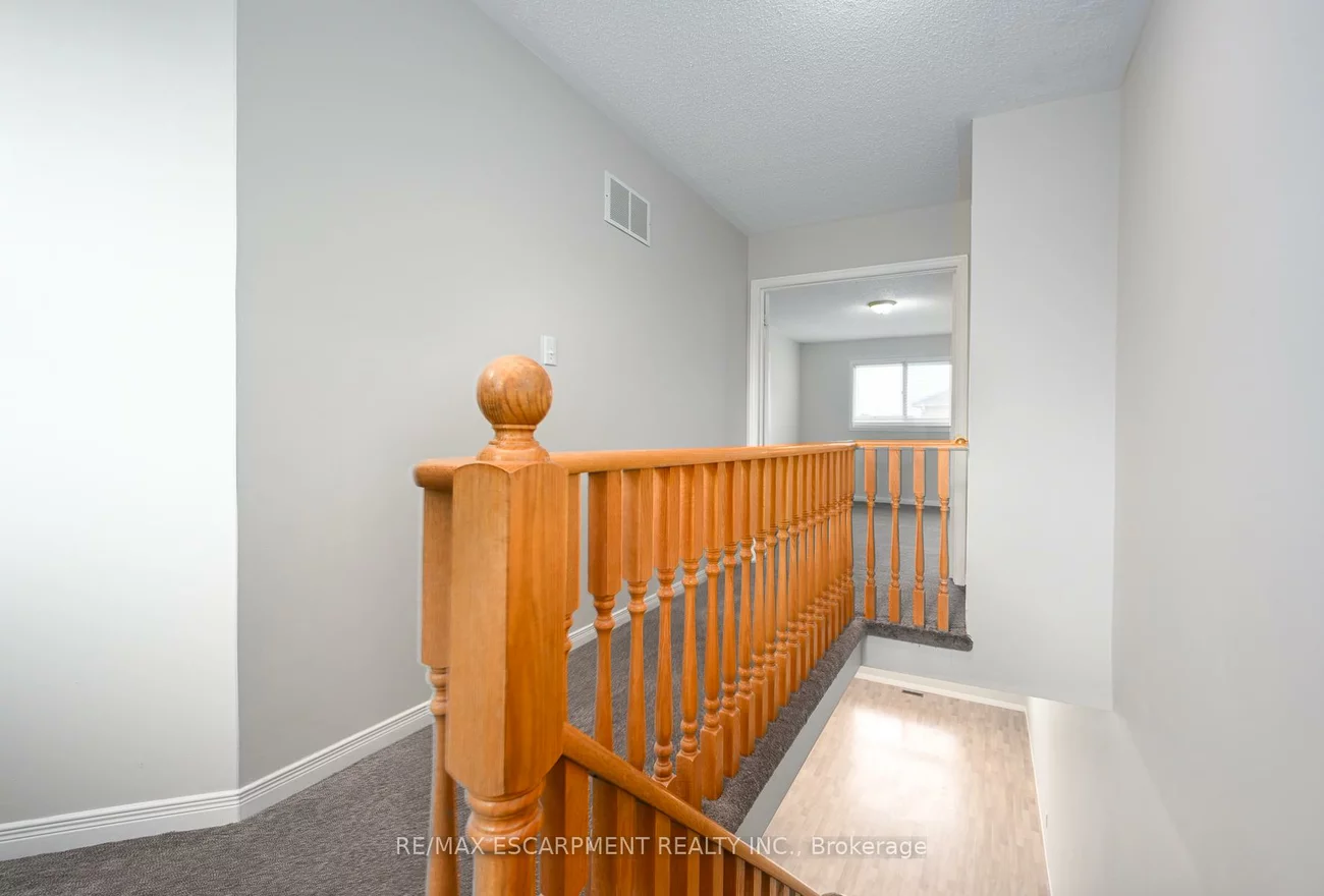 2373, Newcastle, 1022 - WT West Oak Trails, Oakville