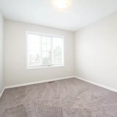 2373, Newcastle, 1022 - WT West Oak Trails, Oakville