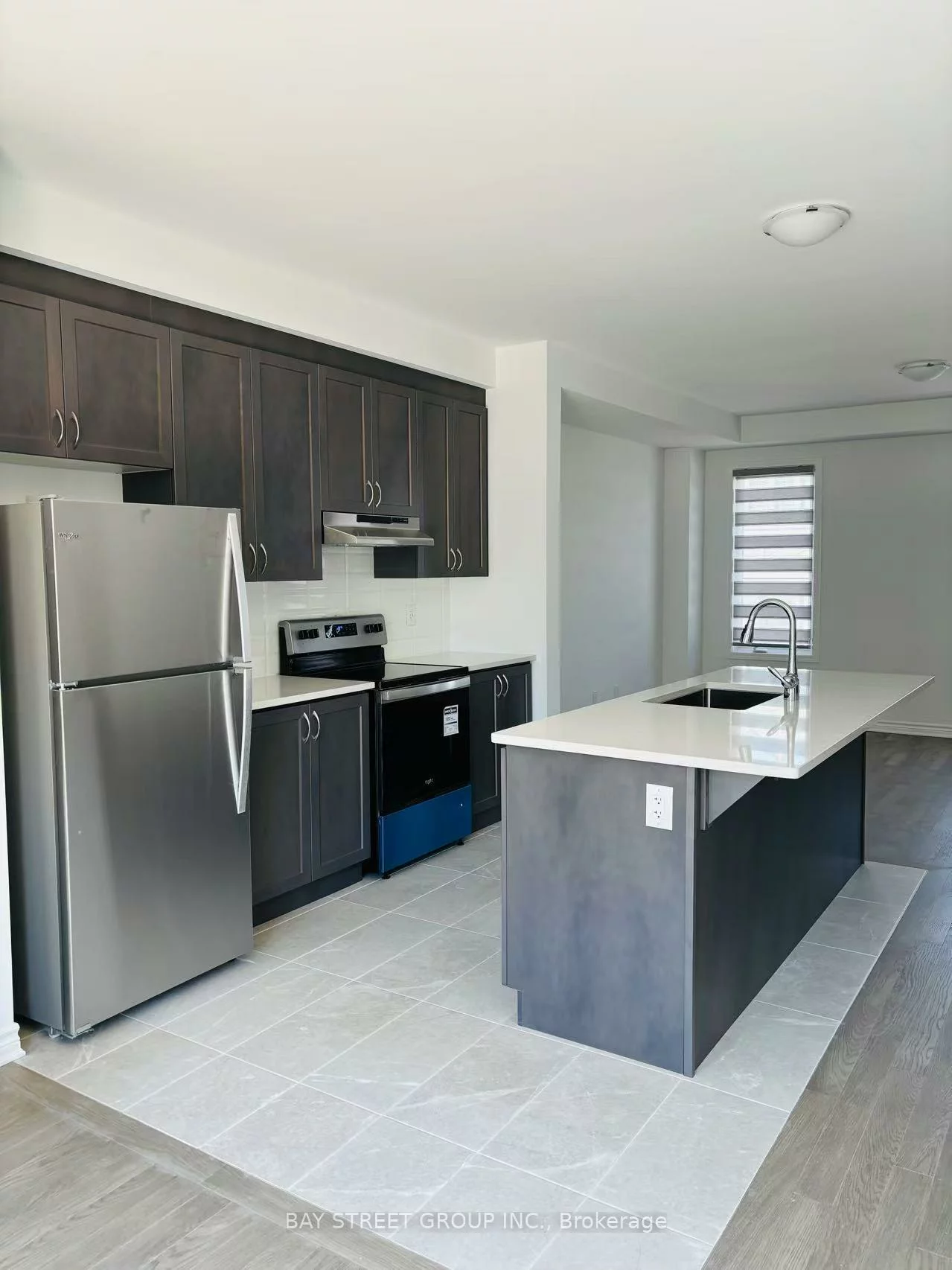 1374, Ripplewood, 1012 - NW Northwest, Oakville