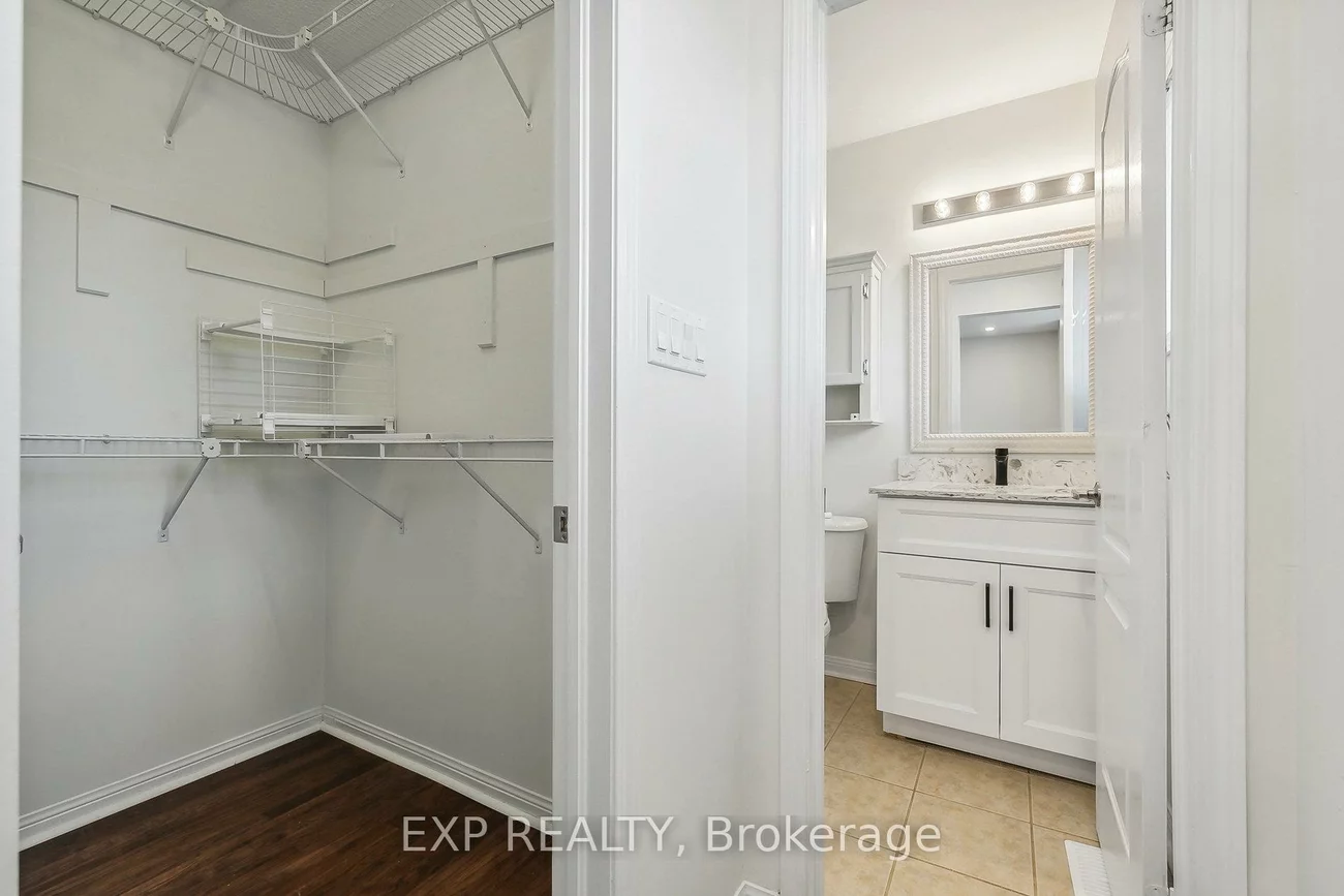 2406, Baintree, 1019 - WM Westmount, Oakville