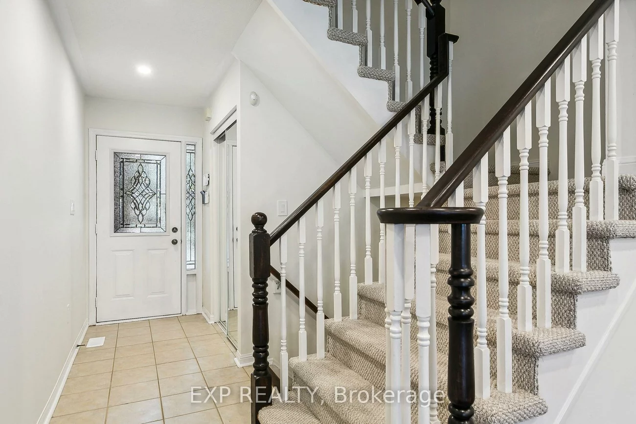 2406, Baintree, 1019 - WM Westmount, Oakville