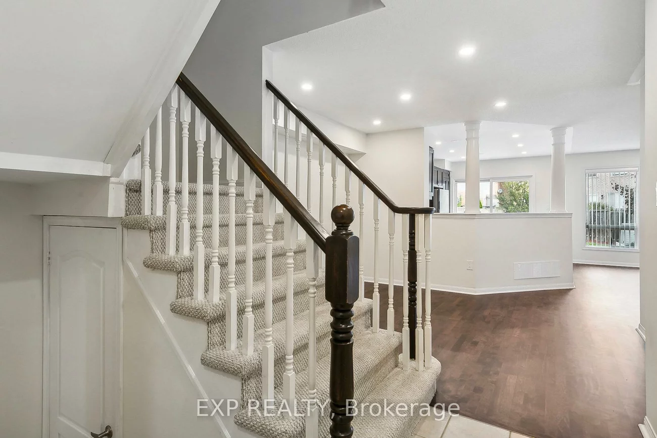 2406, Baintree, 1019 - WM Westmount, Oakville