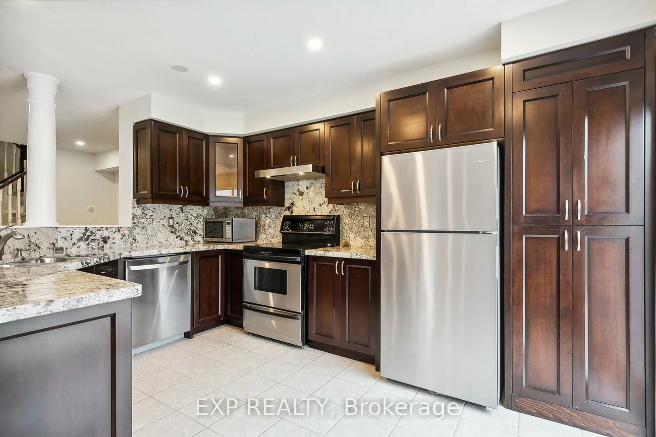 2406, Baintree, 1019 - WM Westmount, Oakville