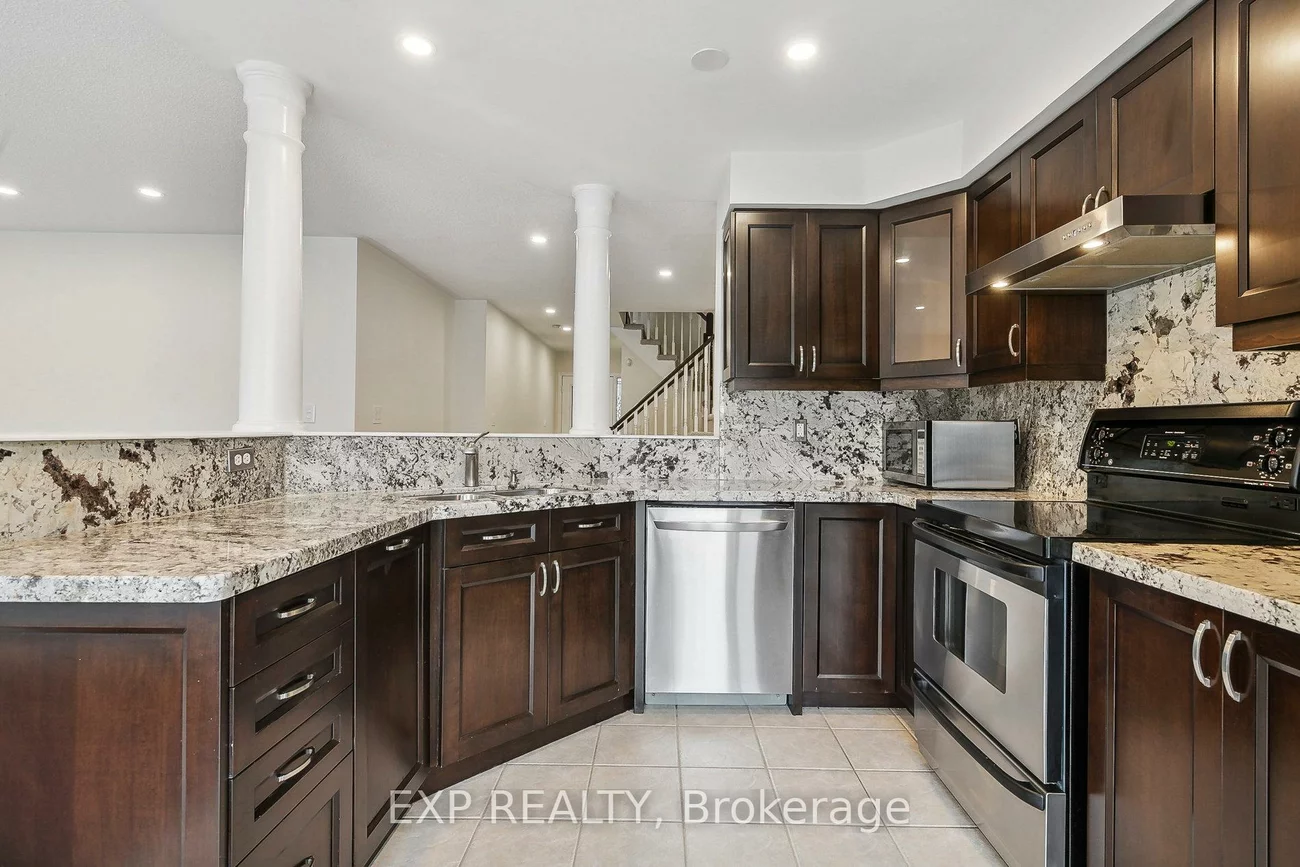 2406, Baintree, 1019 - WM Westmount, Oakville