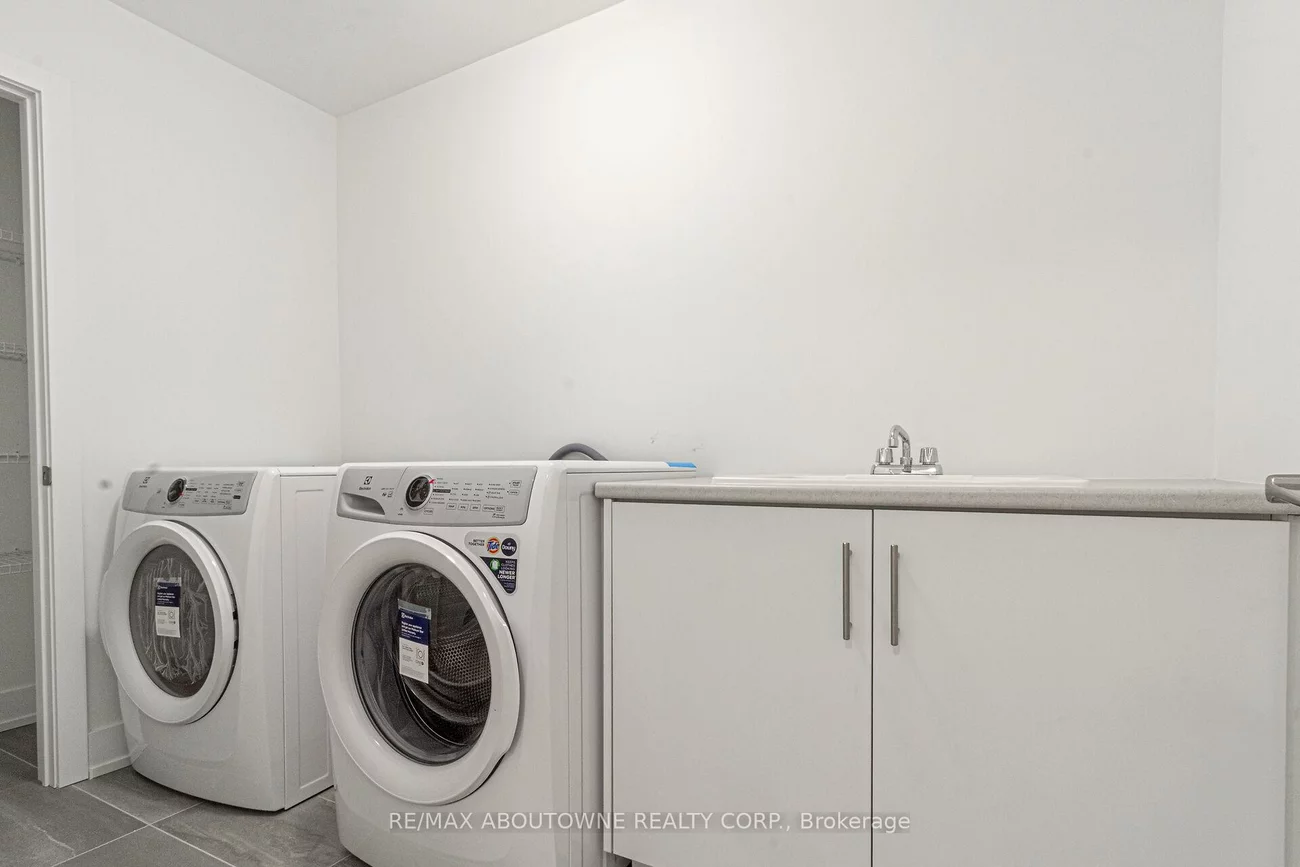 1212, Dartmouth, 1010 - JM Joshua Meadows, Oakville