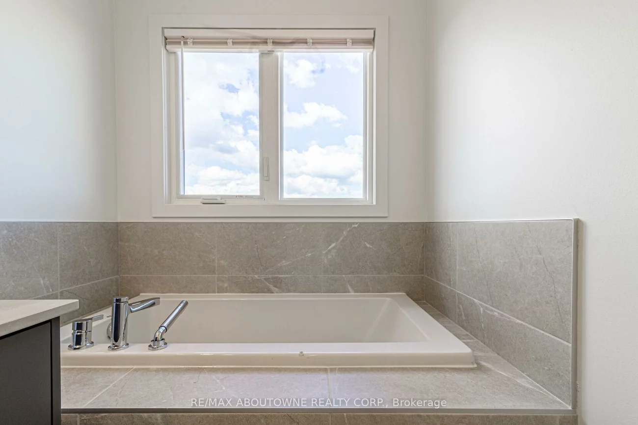 1212, Dartmouth, 1010 - JM Joshua Meadows, Oakville