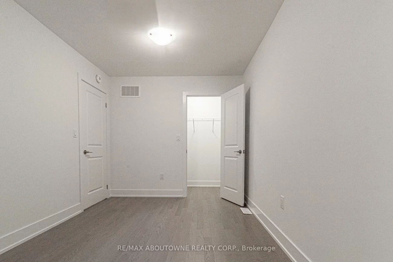 1212, Dartmouth, 1010 - JM Joshua Meadows, Oakville