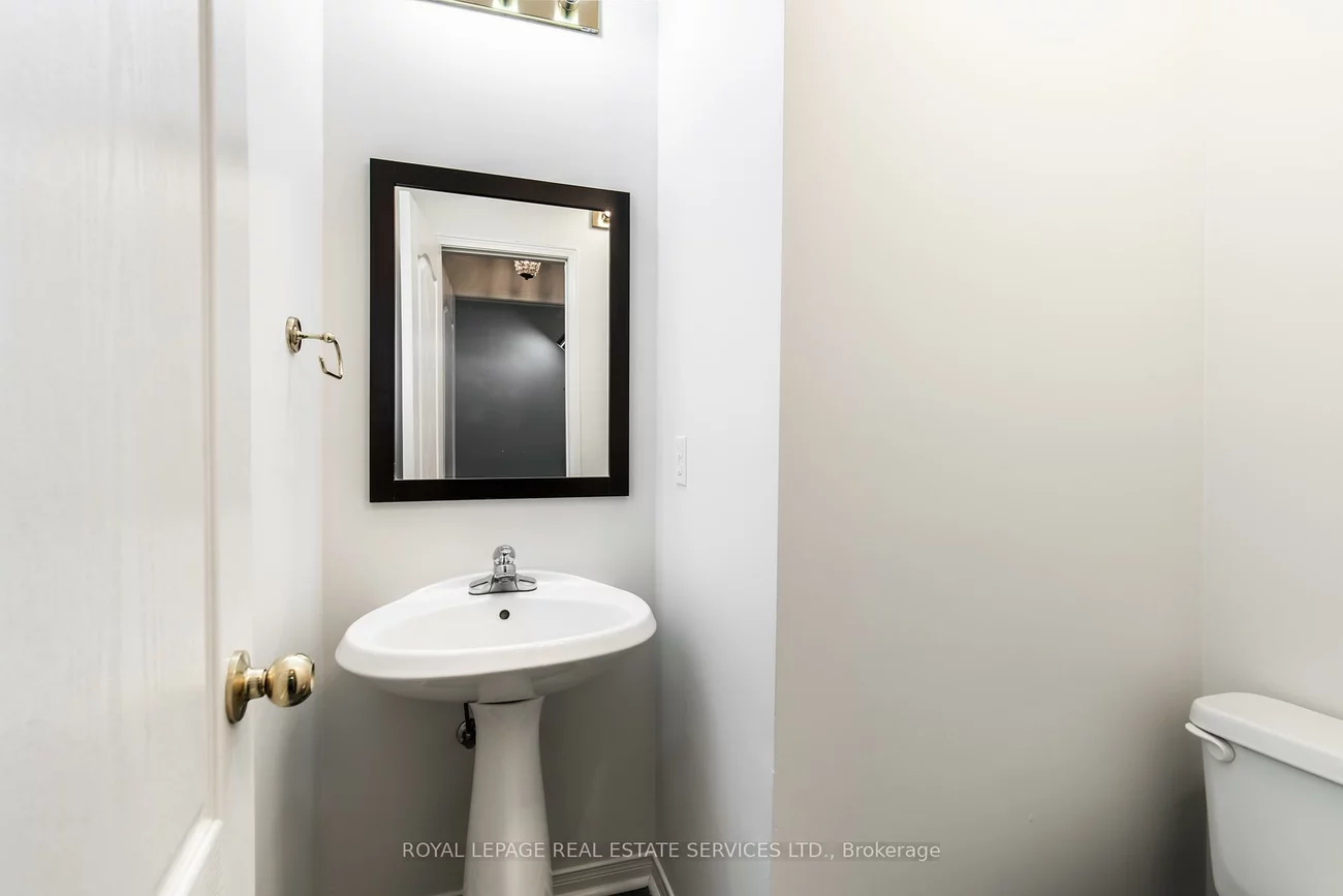 2492, Capilano, 1015 - RO River Oaks, Oakville
