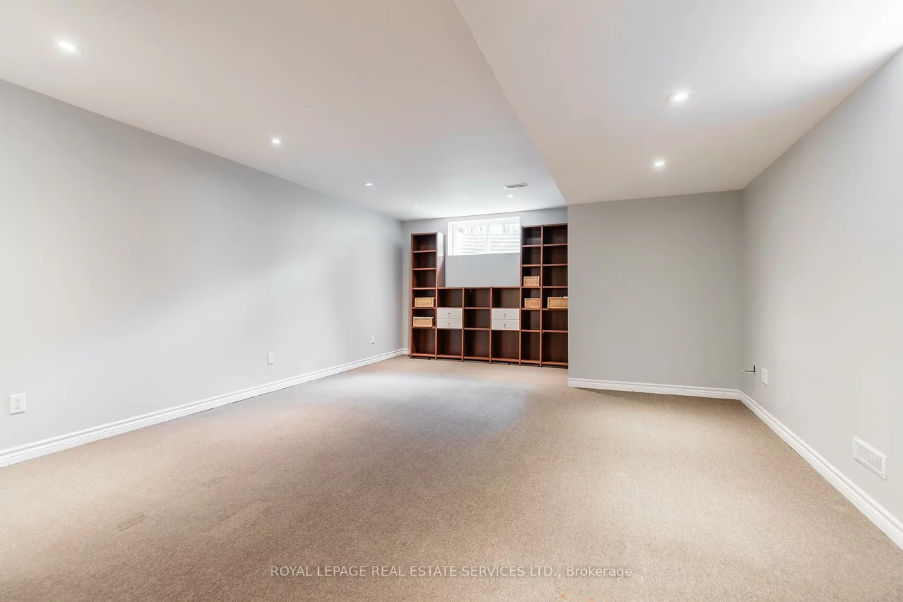 2492, Capilano, 1015 - RO River Oaks, Oakville