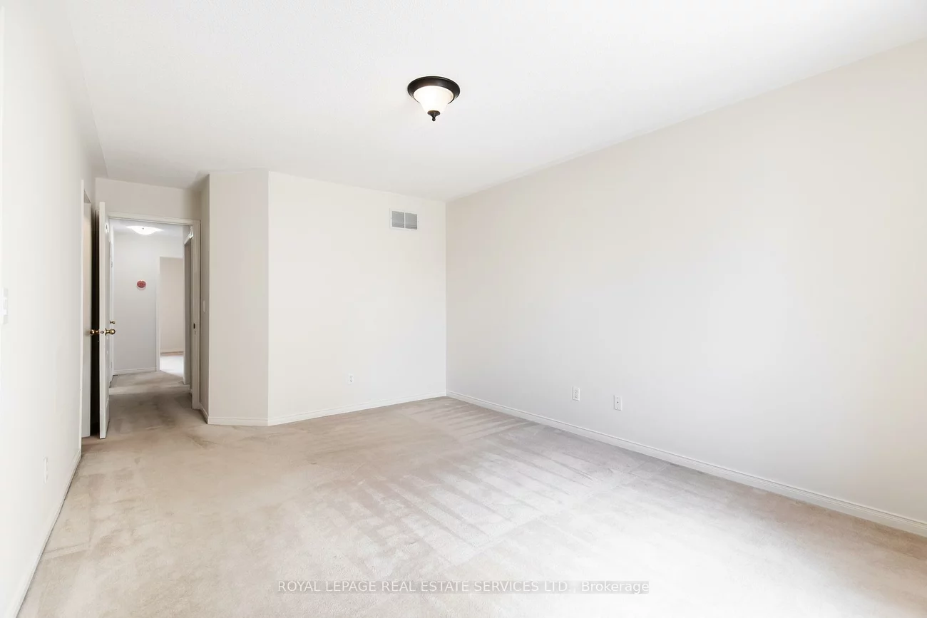 2492, Capilano, 1015 - RO River Oaks, Oakville