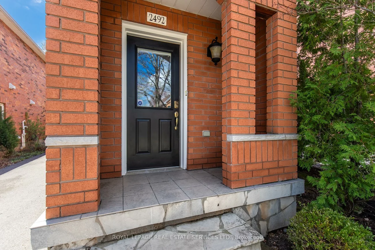 2492, Capilano, 1015 - RO River Oaks, Oakville