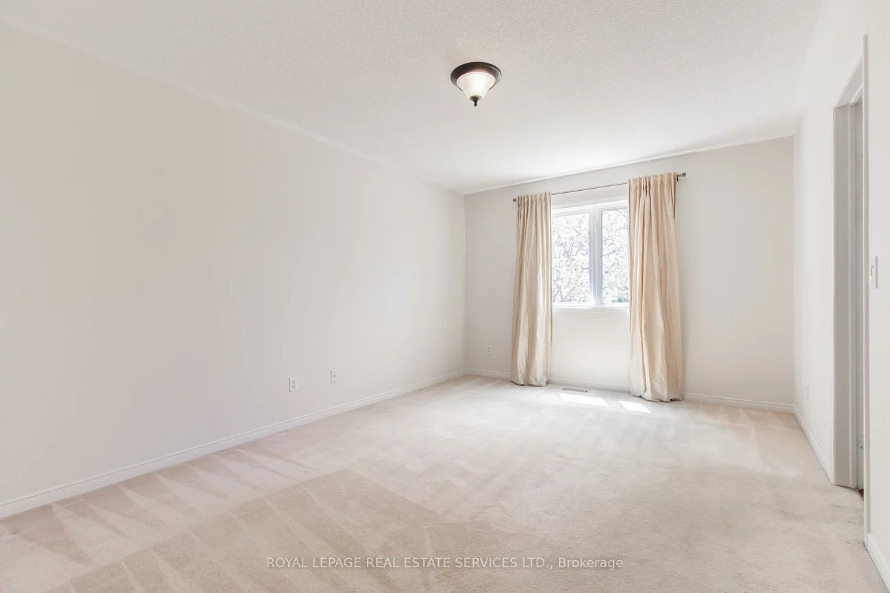 2492, Capilano, 1015 - RO River Oaks, Oakville