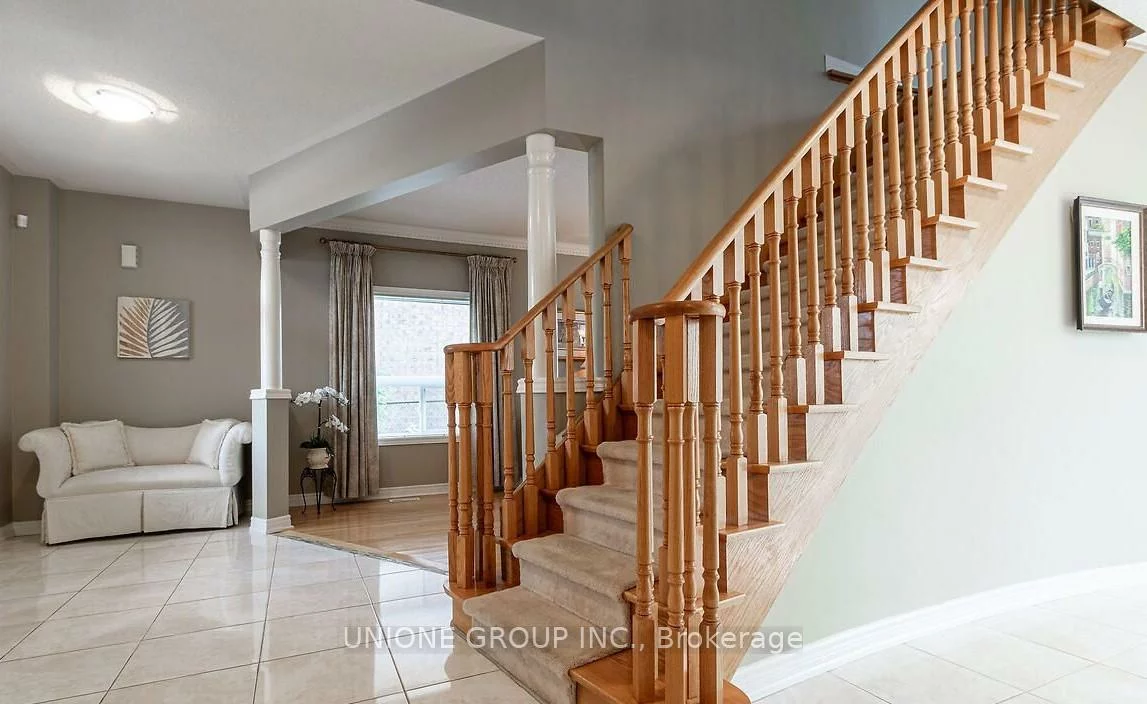 1376, Kingsgrove, 1022 - WT West Oak Trails, Oakville