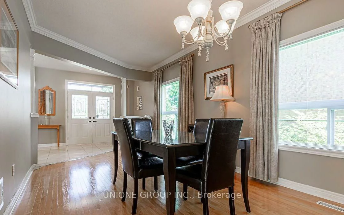 1376, Kingsgrove, 1022 - WT West Oak Trails, Oakville