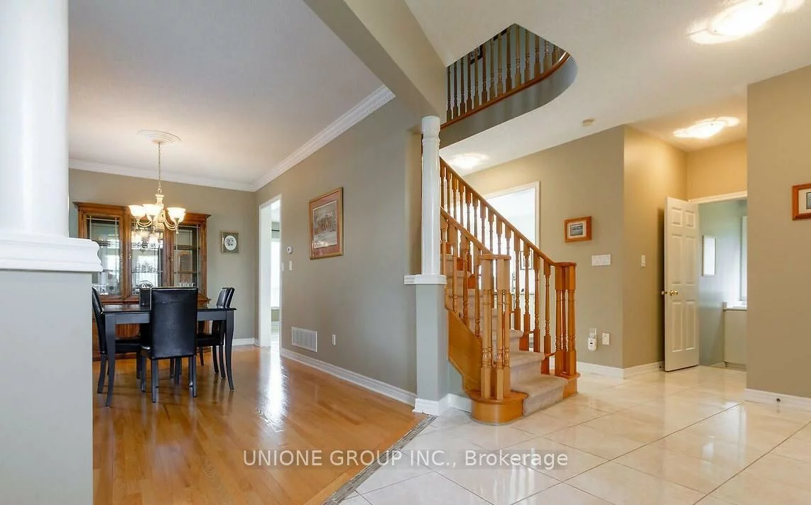 1376, Kingsgrove, 1022 - WT West Oak Trails, Oakville