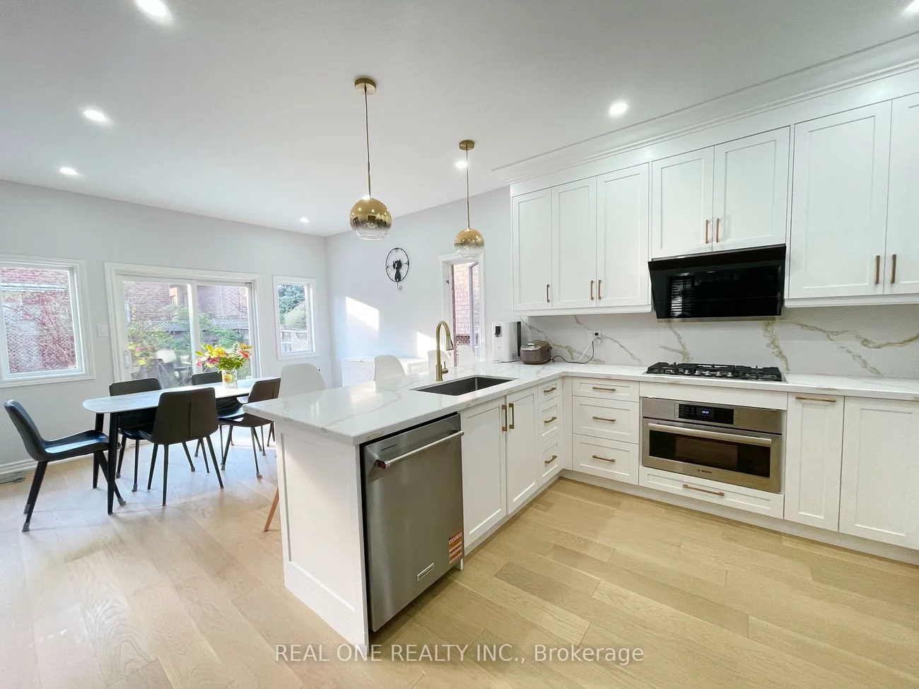 485, English Rose, 1018 - WC Wedgewood Creek, Oakville