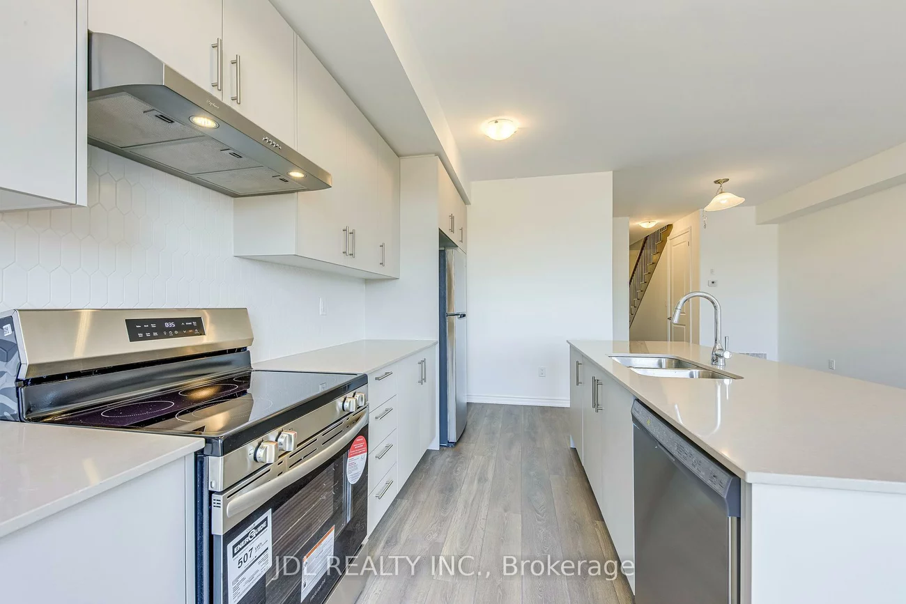 3066, Robert Lamb, 1010 - JM Joshua Meadows, Oakville