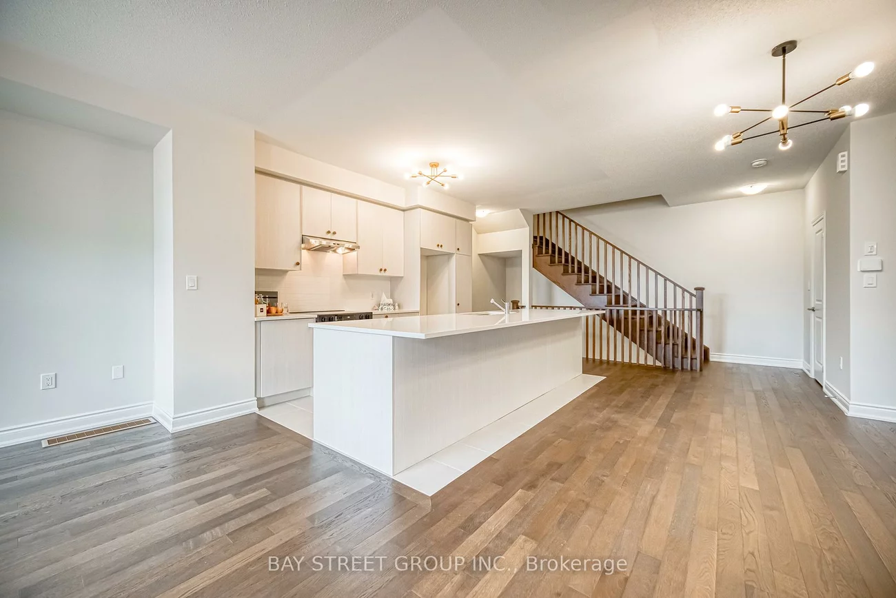 1411, Courtleigh, 1010 - JM Joshua Meadows, Oakville
