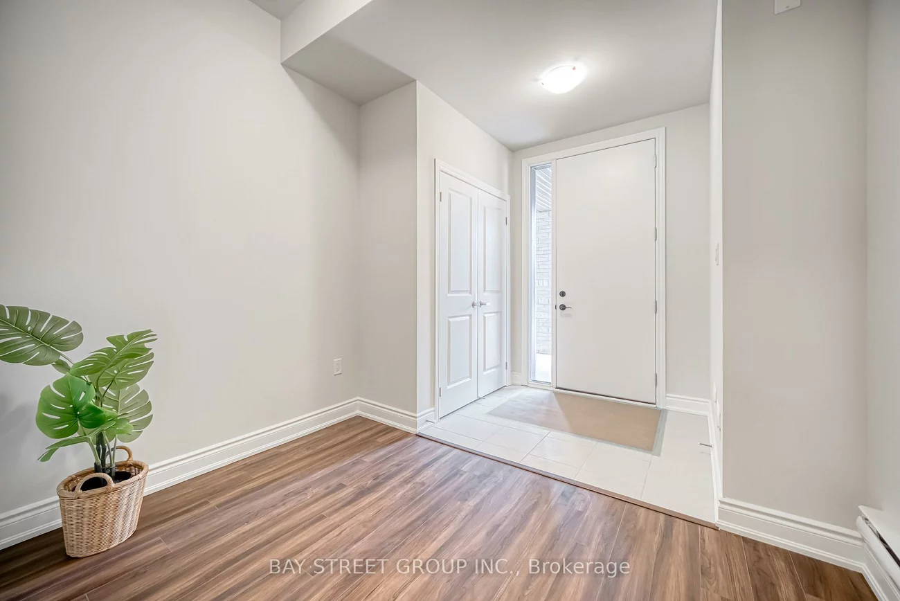 1411, Courtleigh, 1010 - JM Joshua Meadows, Oakville
