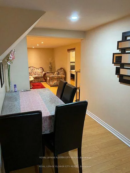 555, Weir, 1020 - WO West, Oakville