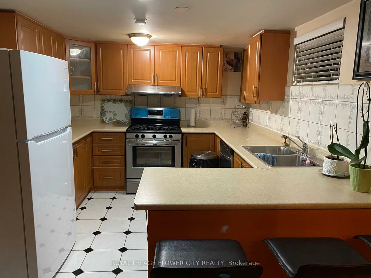 555, Weir, 1020 - WO West, Oakville