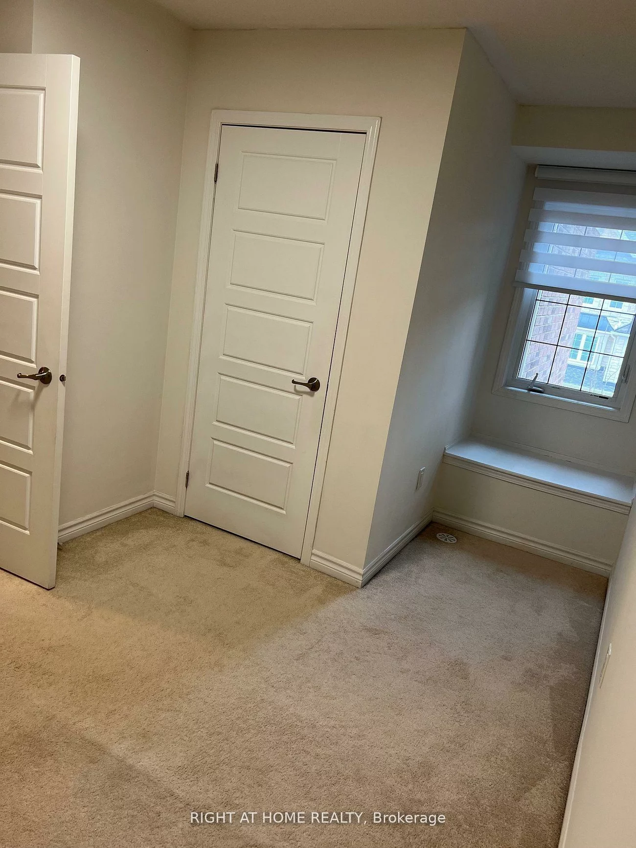 3060, Mistletoe, 1008 - GO Glenorchy, Oakville