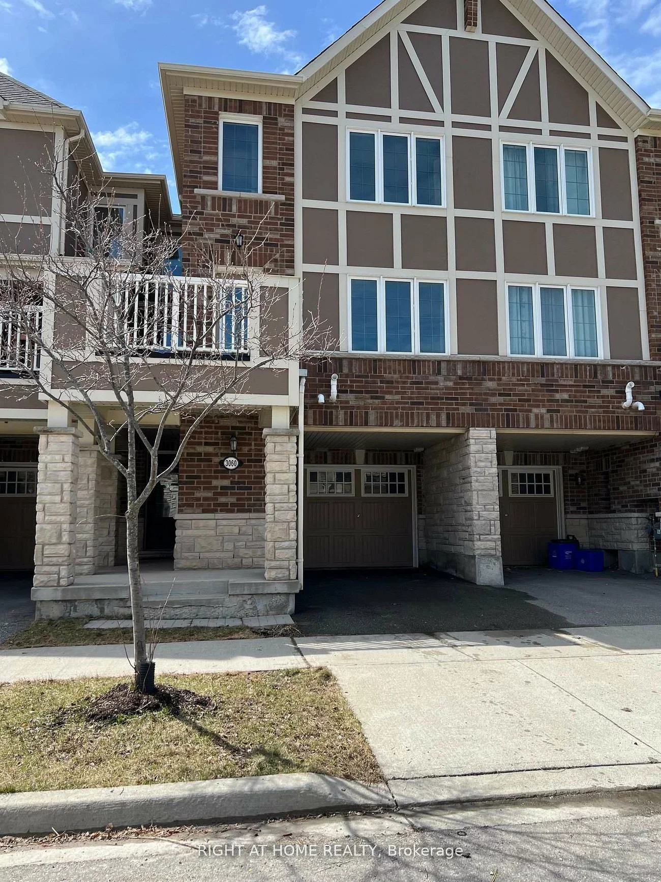3060, Mistletoe, 1008 - GO Glenorchy, Oakville