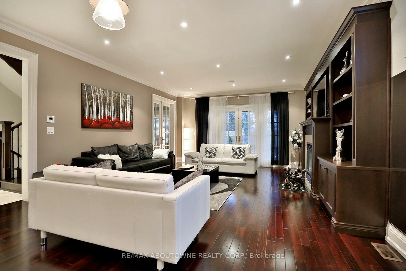 362, Cairncroft, 1011 - MO Morrison, Oakville