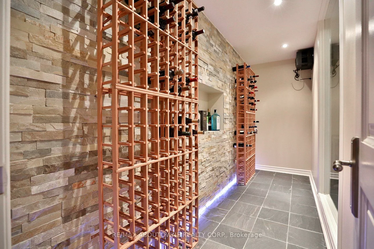 362, Cairncroft, 1011 - MO Morrison, Oakville