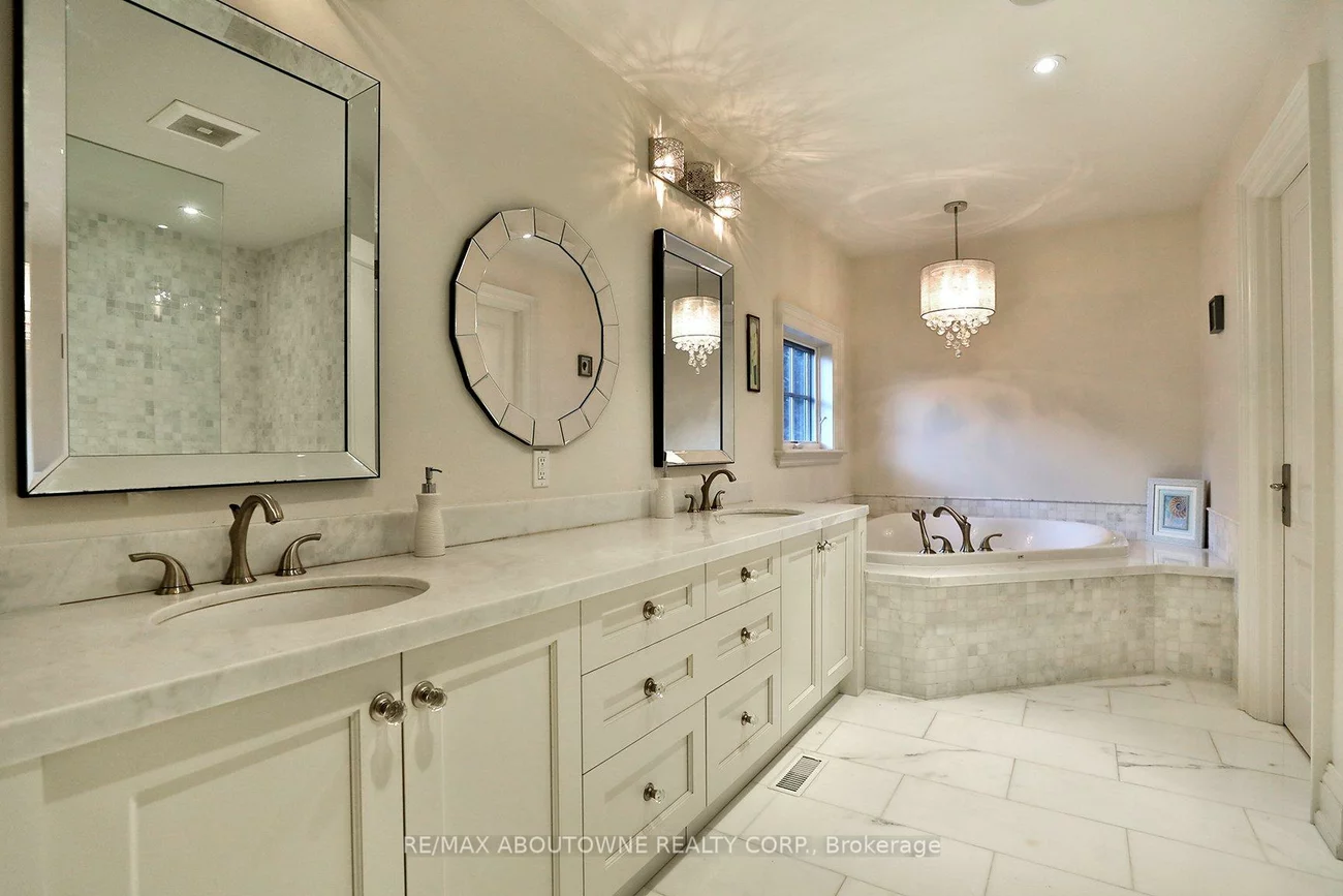 362, Cairncroft, 1011 - MO Morrison, Oakville