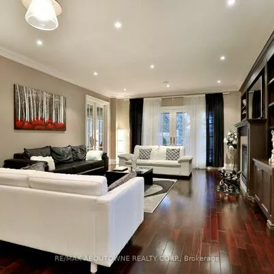 362, Cairncroft, 1011 - MO Morrison, Oakville