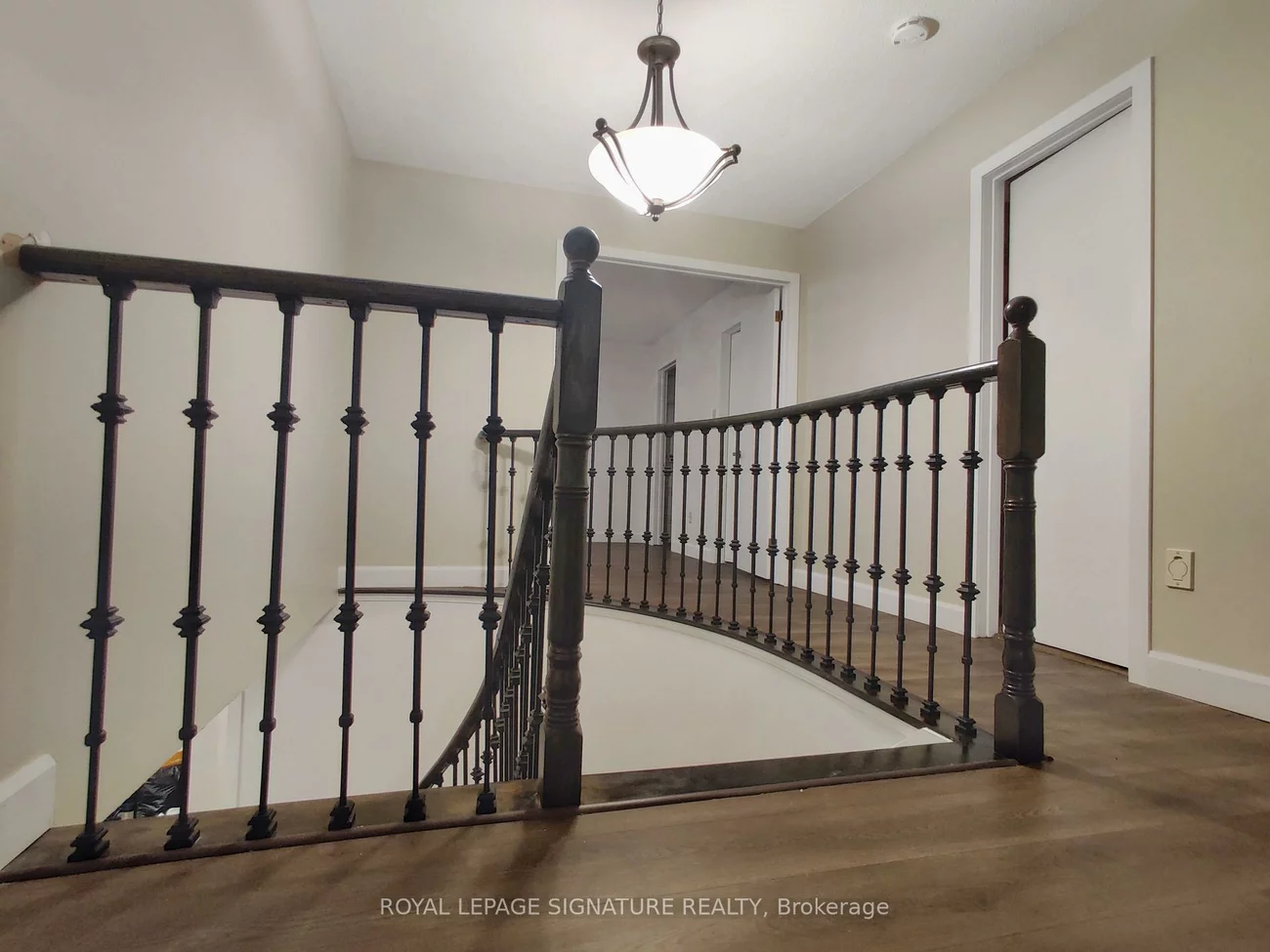 2966, Caradoc, 1004 - CV Clearview, Oakville