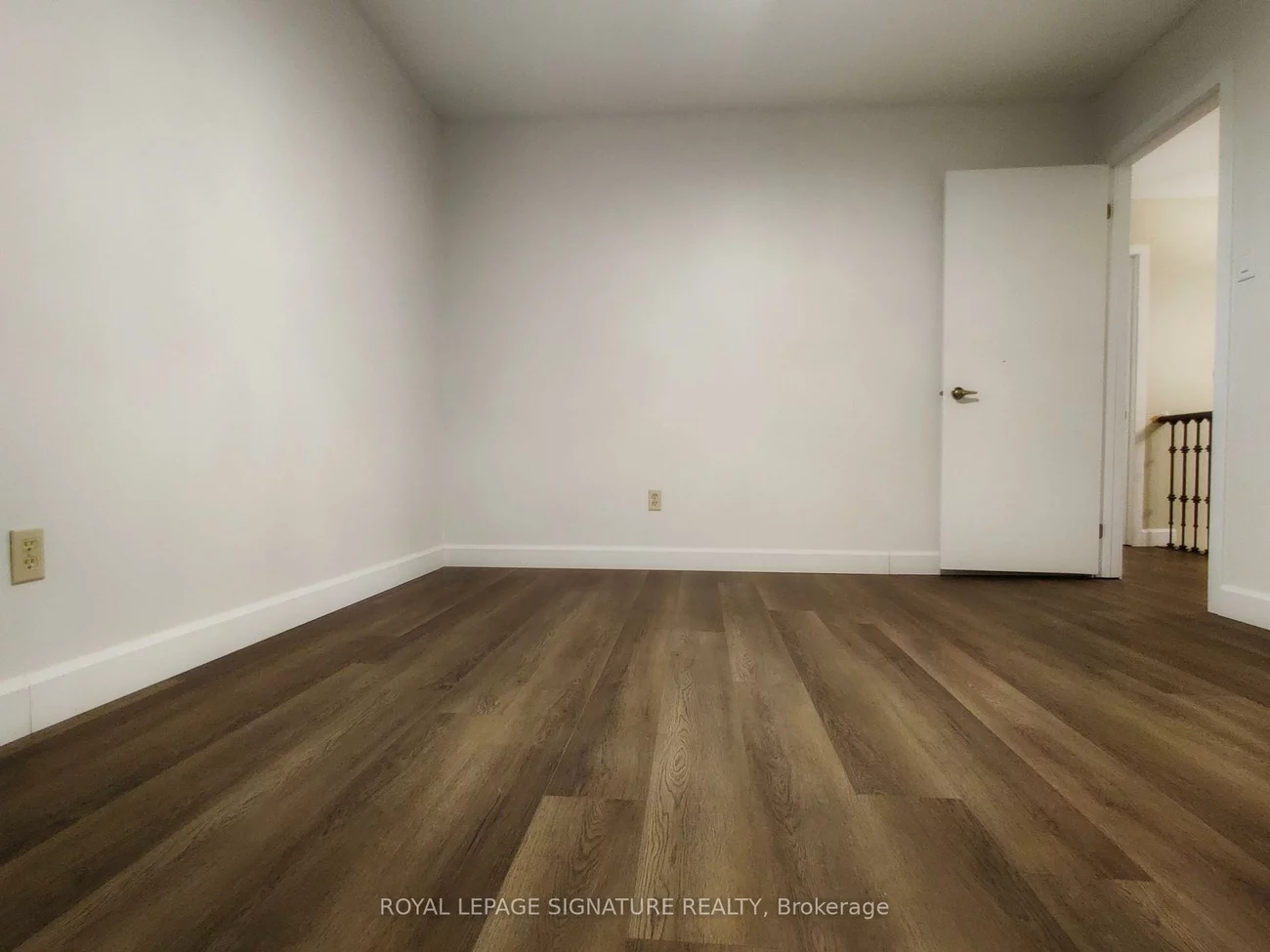 2966, Caradoc, 1004 - CV Clearview, Oakville