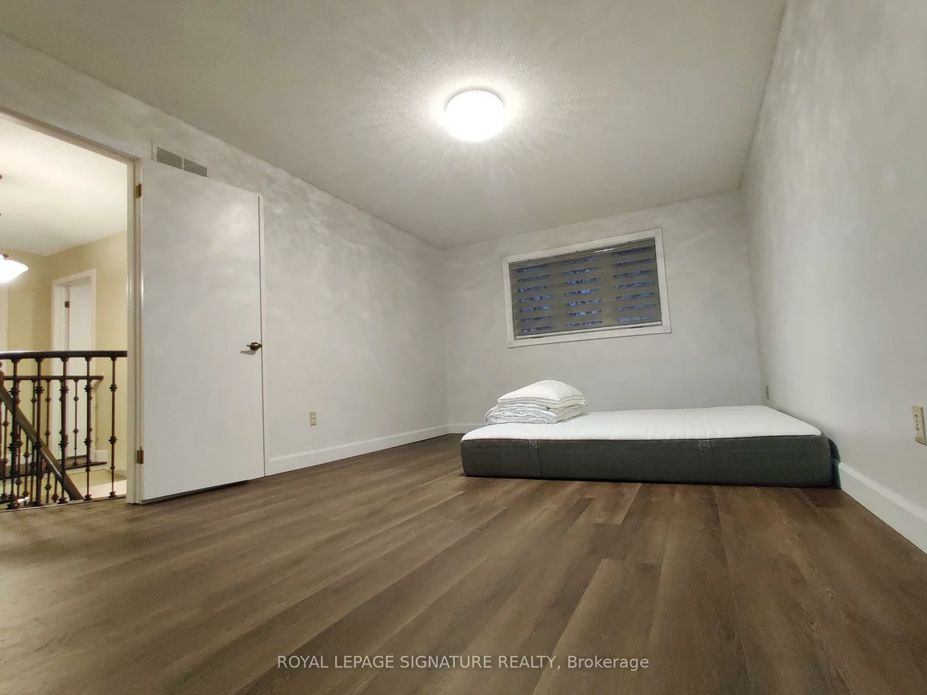 2966, Caradoc, 1004 - CV Clearview, Oakville